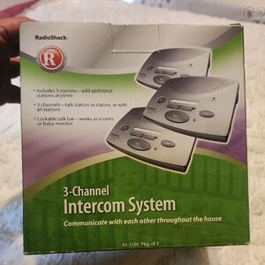 Radio Shack 3-Channel FM Wireless Intercom System 43-3105 (3 Machines Included)
